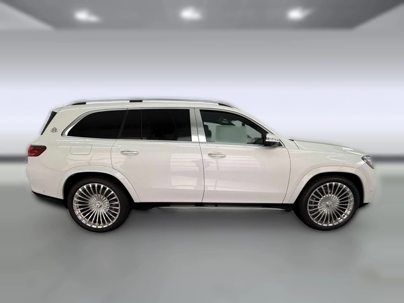 Mercedes-Benz GLS Maybach GLS 600 4MATIC SUV 2026 — side view