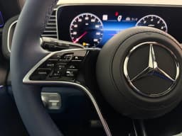 Mercedes-Benz GLS Maybach GLS 600 4MATIC SUV 2026 — side view