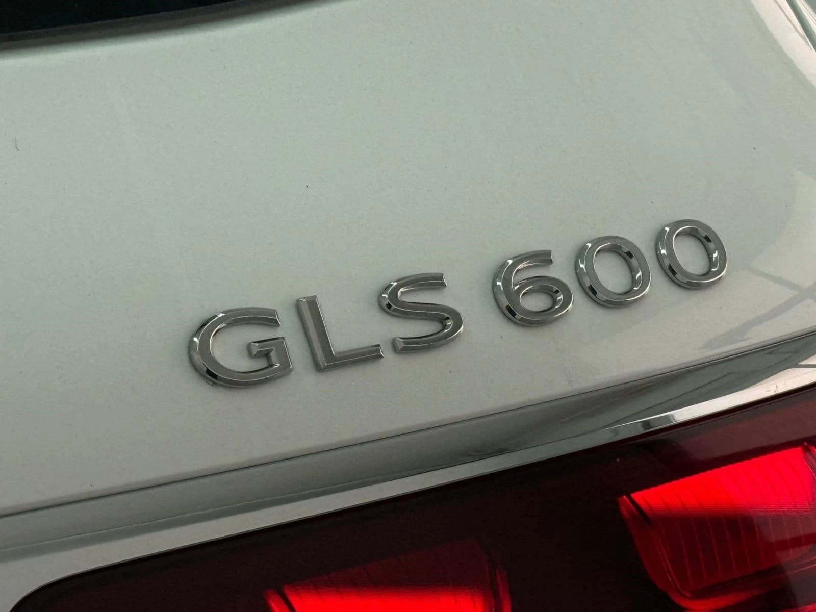 Mercedes-Benz GLS Maybach GLS 600 4MATIC SUV 2026 — side view