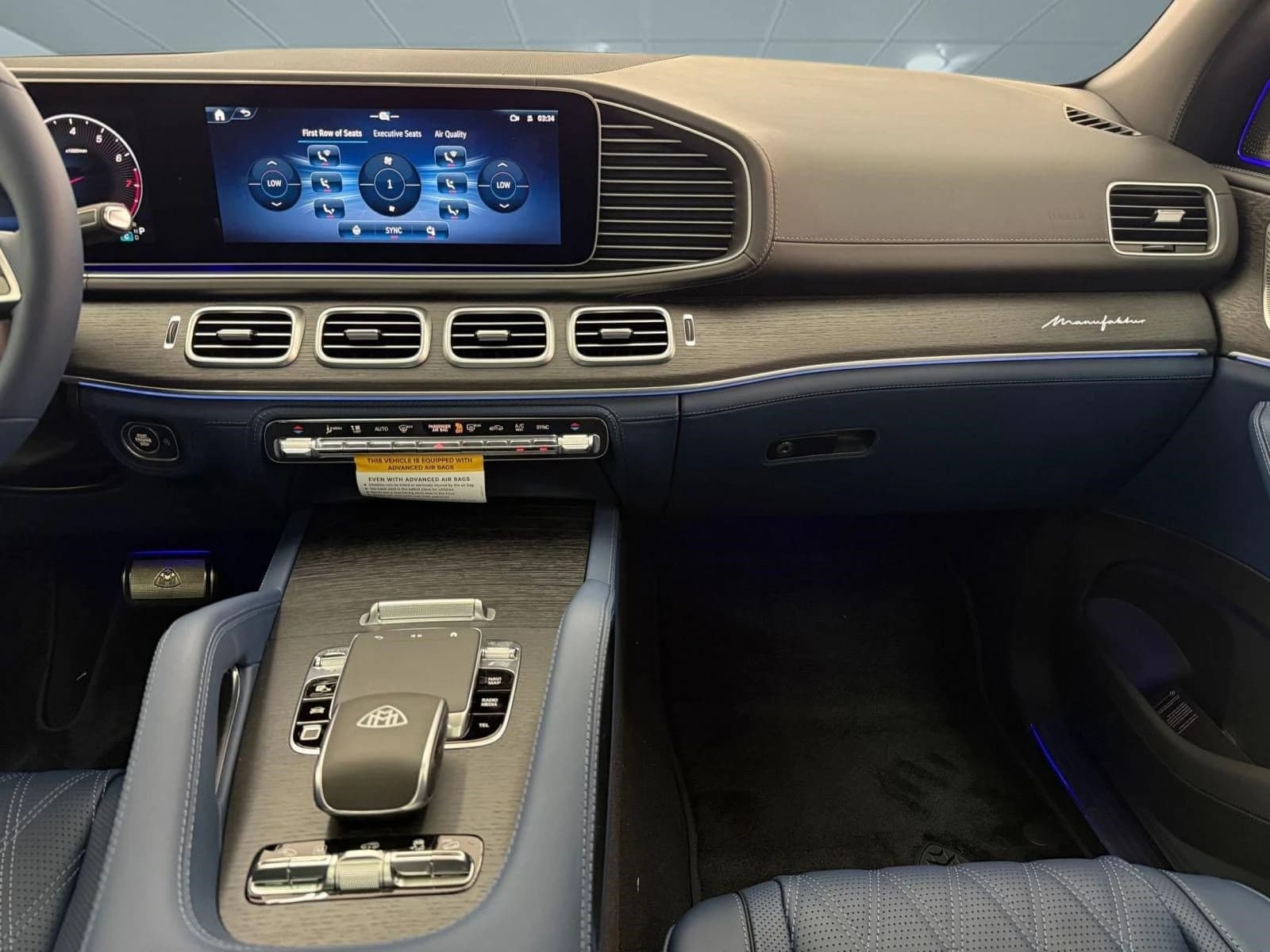 Mercedes-Benz GLS Maybach GLS 600 4MATIC SUV 2026 — side view
