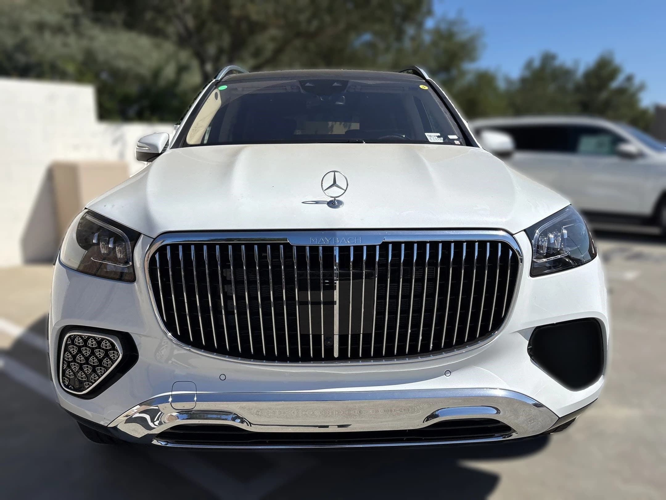 Mercedes-Benz GLS Maybach GLS 600 4MATIC SUV 2026 — side view
