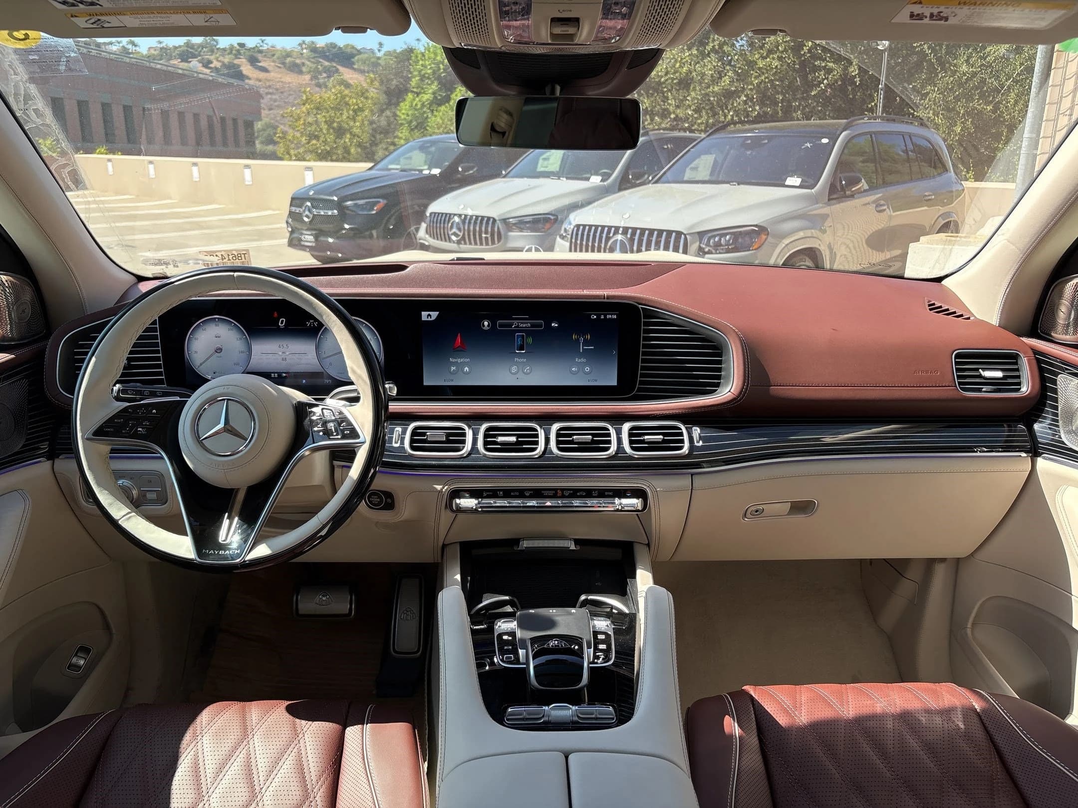 Mercedes-Benz GLS Maybach GLS 600 4MATIC SUV 2026 — side view