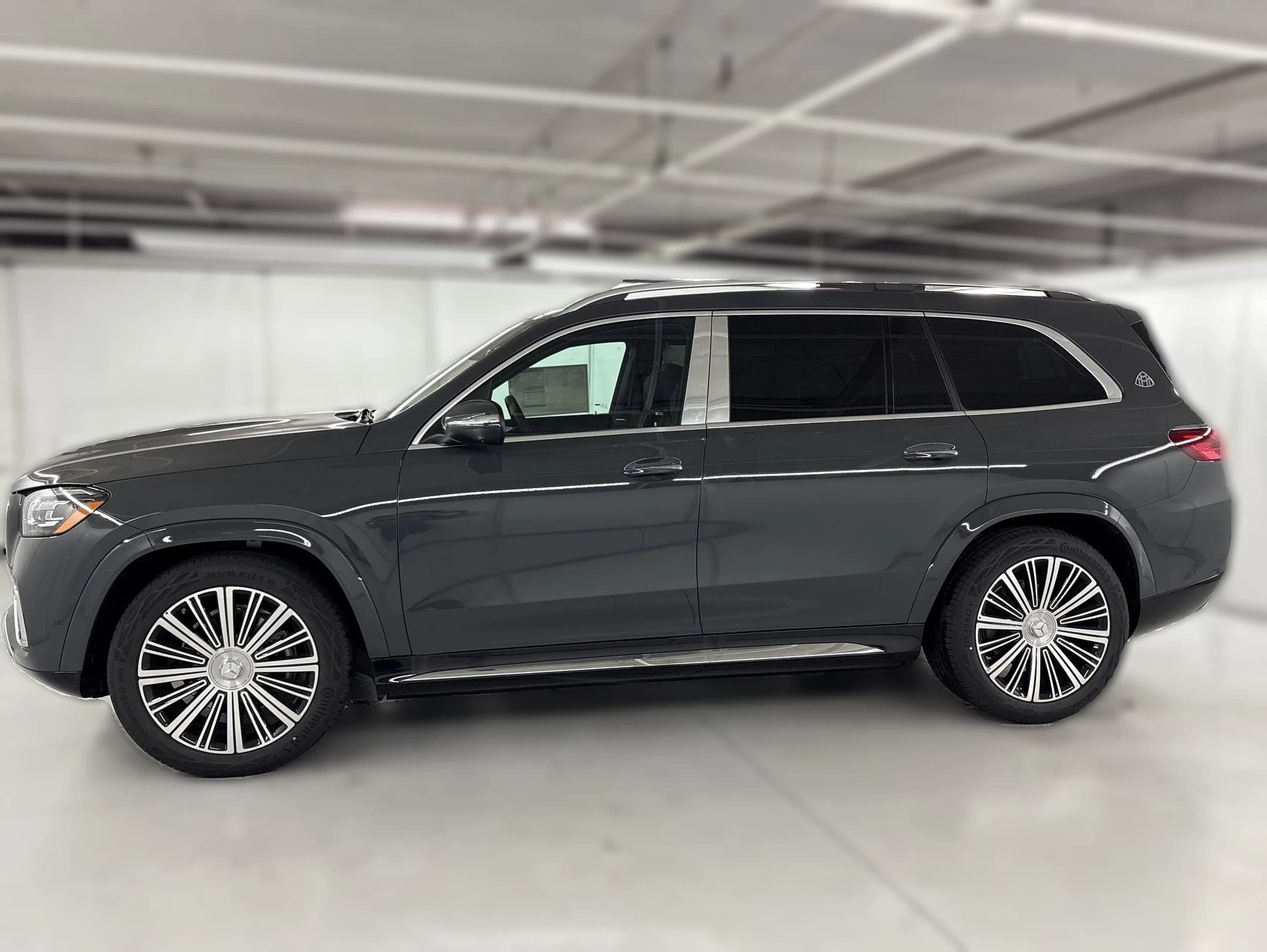 Mercedes-Benz GLS Maybach GLS 600 4MATIC SUV 2026 — side view