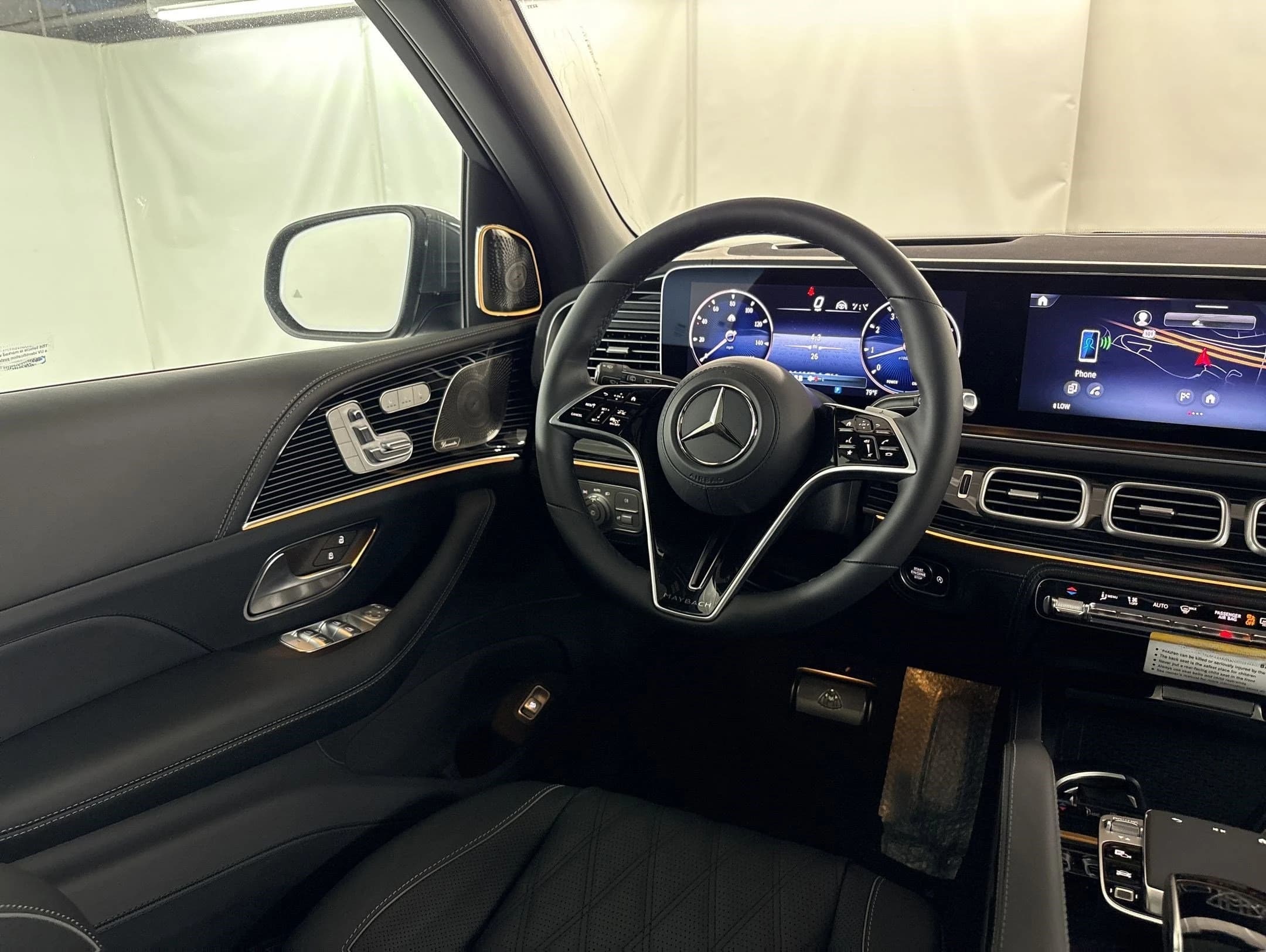 Mercedes-Benz GLS Maybach GLS 600 4MATIC SUV 2026 — side view