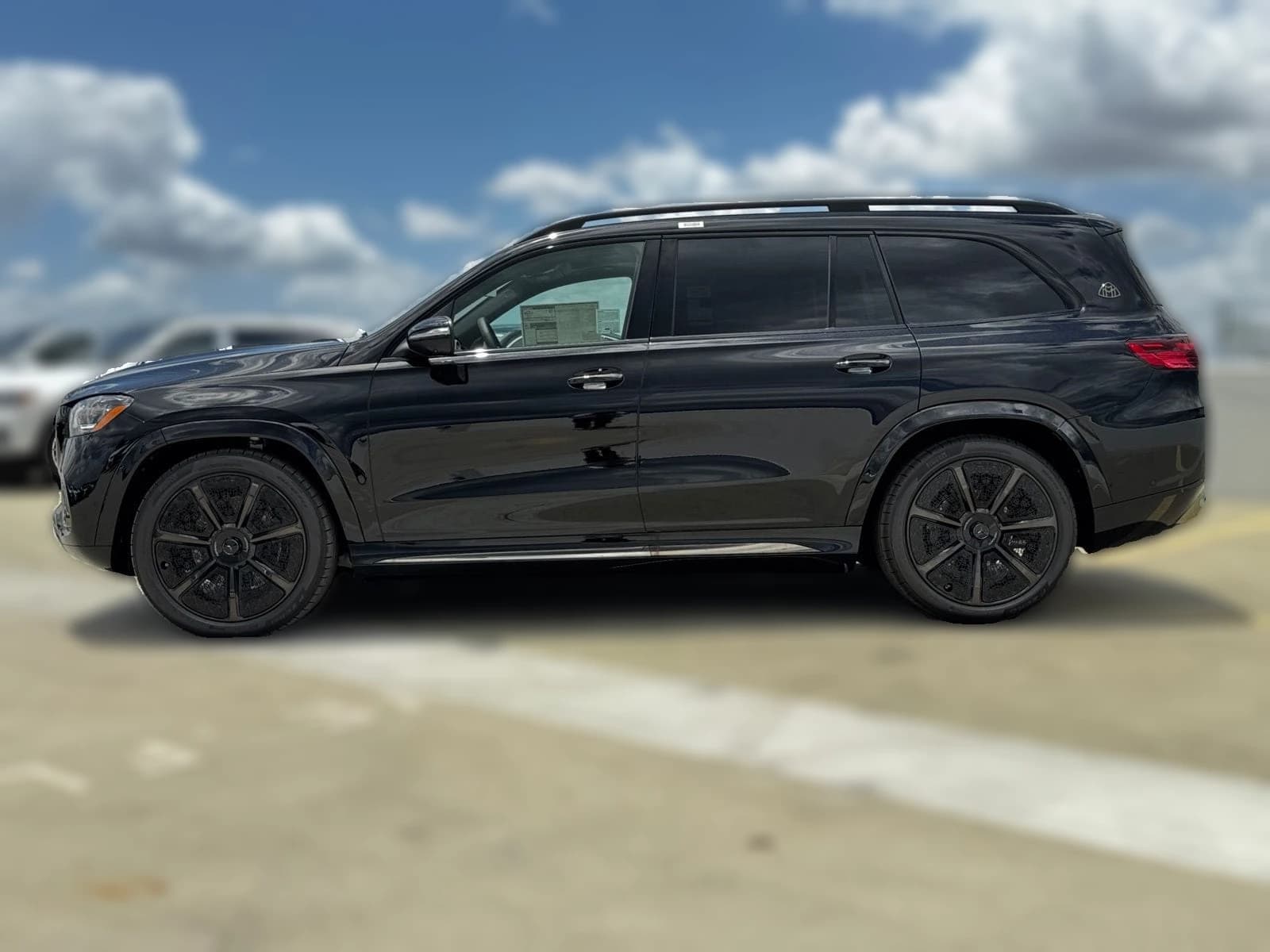 Mercedes-Benz GLS Maybach GLS 600 4MATIC SUV 2026 — side view