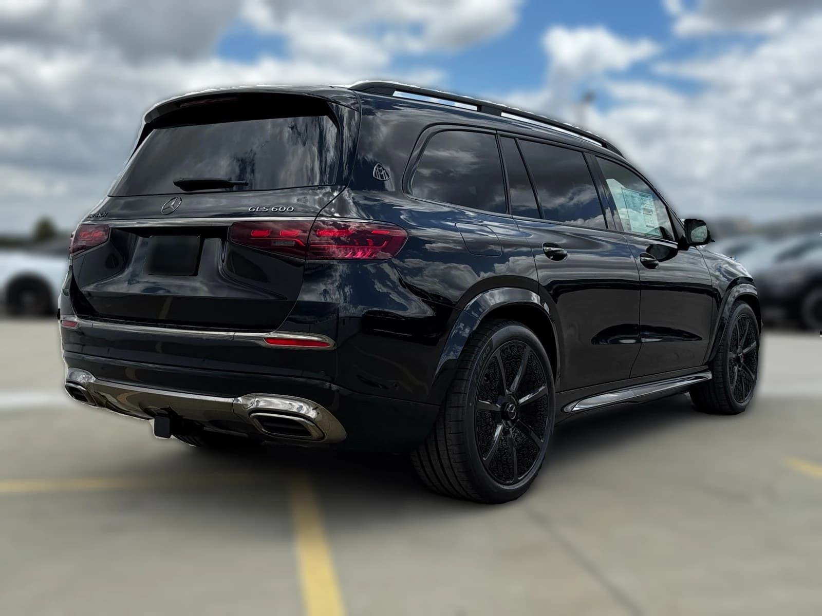 Mercedes-Benz GLS Maybach GLS 600 4MATIC SUV 2026 — side view