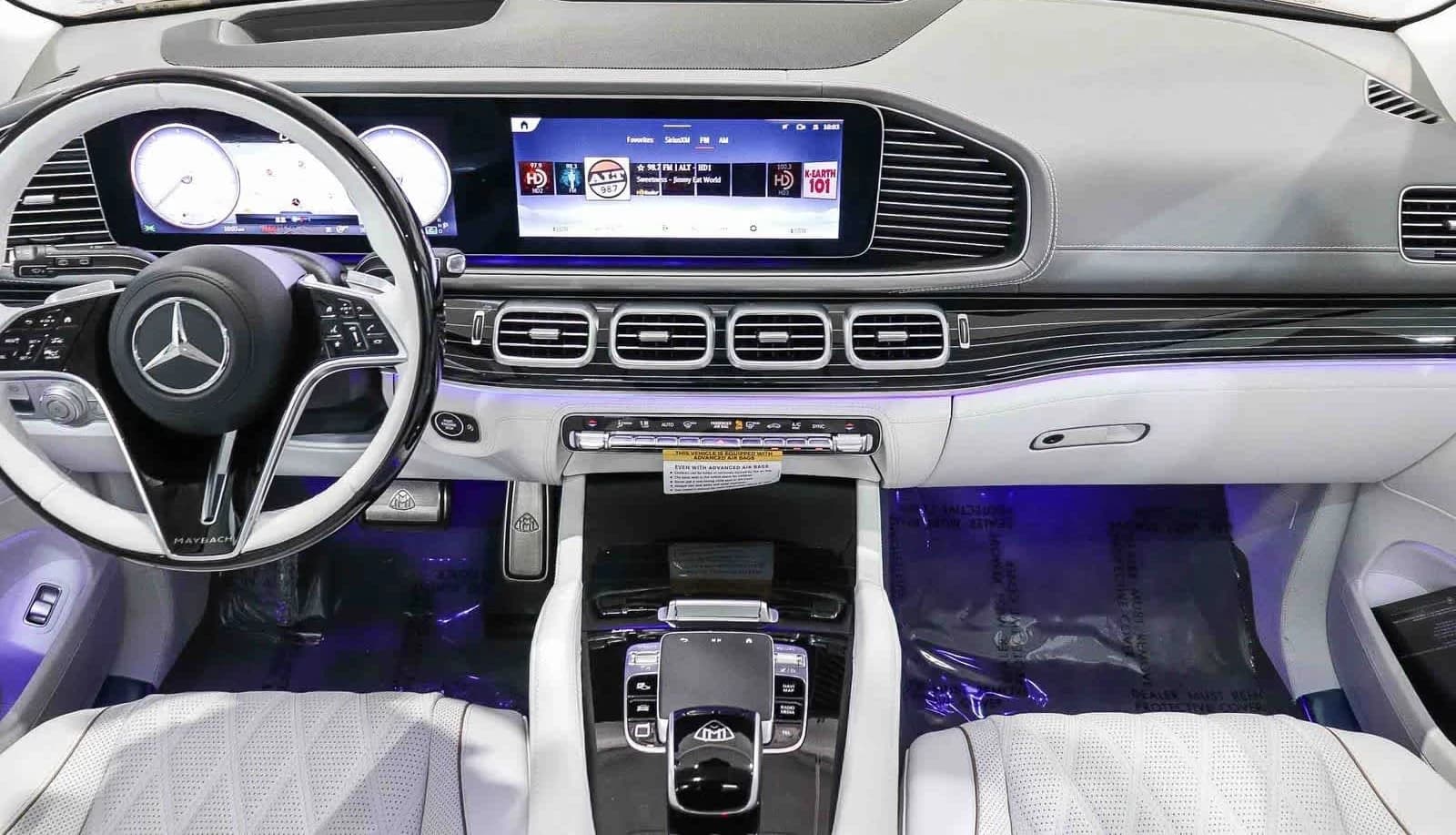 Mercedes-Benz GLS Maybach GLS 600 4MATIC SUV 2026 — side view