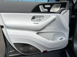 Mercedes-Benz GLS Maybach GLS 600 4MATIC SUV 2026 — side view