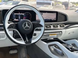 Mercedes-Benz GLS Maybach GLS 600 4MATIC SUV 2026 — side view