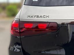 Mercedes-Benz GLS Maybach GLS 600 4MATIC SUV 2026 — side view