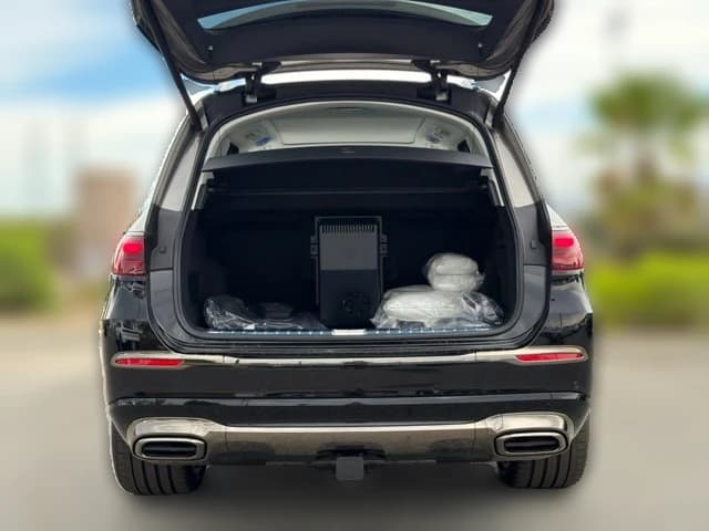 Mercedes-Benz GLS Maybach GLS 600 4MATIC SUV 2026 — side view