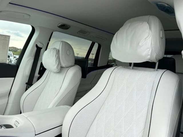 Mercedes-Benz GLS Maybach GLS 600 4MATIC SUV 2026 — side view