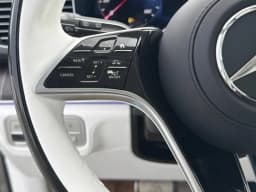 Mercedes-Benz GLS Maybach GLS 600 4MATIC SUV 2026 — side view