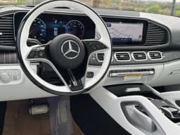 Mercedes-Benz GLS Maybach GLS 600 4MATIC SUV 2026 — side view