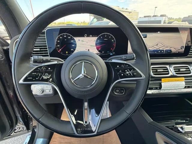 Mercedes-Benz GLS Maybach GLS 600 4MATIC SUV 2026 — side view