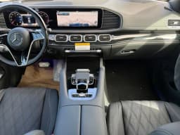 Mercedes-Benz GLS Maybach GLS 600 4MATIC SUV 2026 — side view
