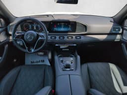 Mercedes-Benz GLS Maybach GLS 600 4MATIC SUV 2026 — side view