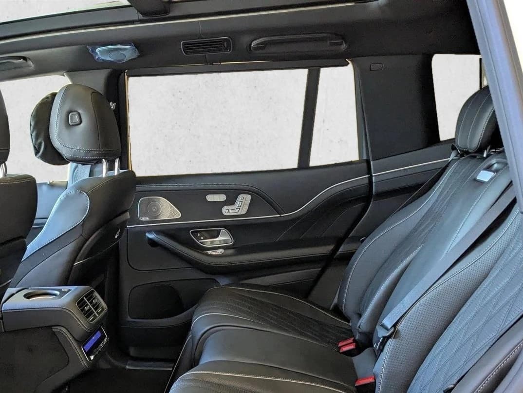 Mercedes-Benz GLS Maybach GLS 600 4MATIC SUV 2026 — side view