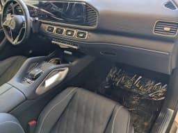 Mercedes-Benz GLS Maybach GLS 600 4MATIC SUV 2026 — side view
