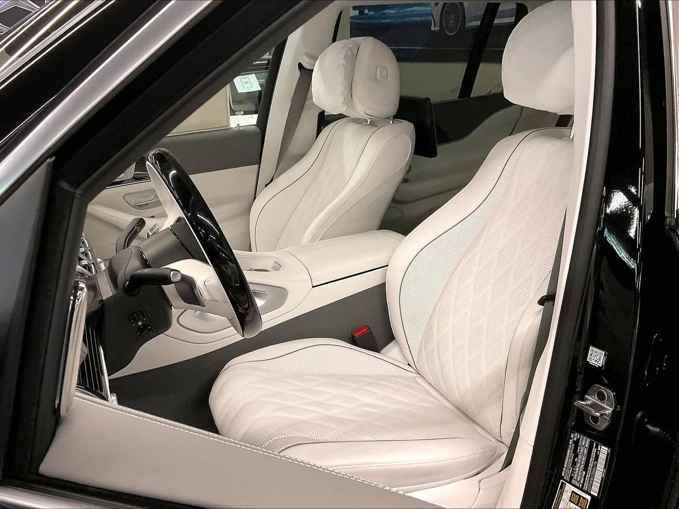 Mercedes-Benz GLS Maybach GLS 600 4MATIC SUV 2026 — side view