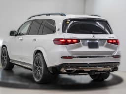 Mercedes-Benz GLS Maybach GLS 600 4MATIC SUV 2026 — side view