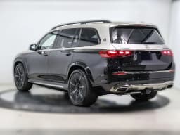 Mercedes-Benz GLS Maybach GLS 600 4MATIC SUV 2026 — side view