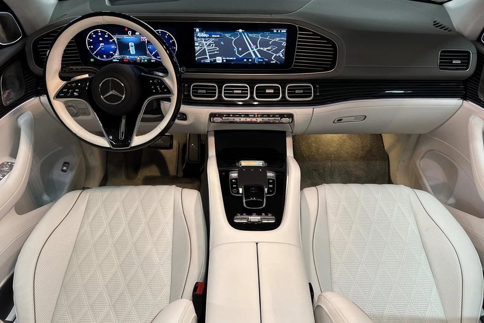 Mercedes-Benz GLS Maybach GLS 600 4MATIC SUV 2026 — side view