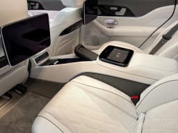 Mercedes-Benz GLS Maybach GLS 600 4MATIC SUV 2026 — side view