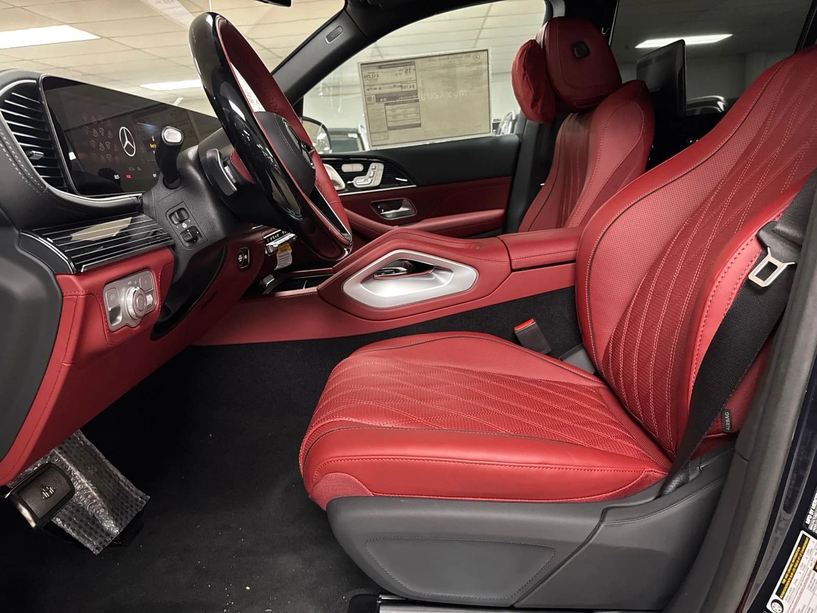 Mercedes-Benz GLS Maybach GLS 600 4MATIC SUV 2026 — side view