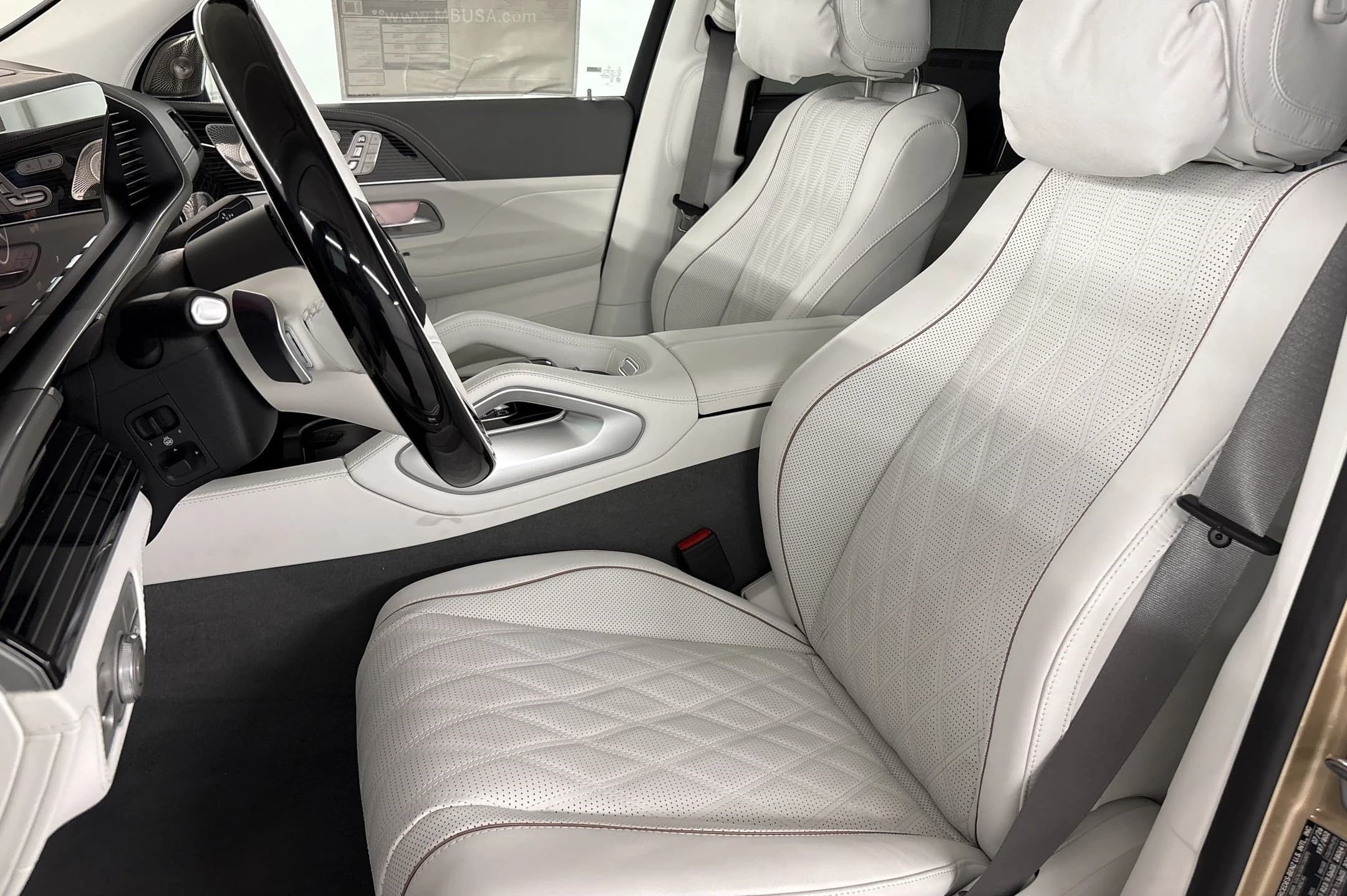 Mercedes-Benz GLS Maybach GLS 600 4MATIC SUV 2026 — side view