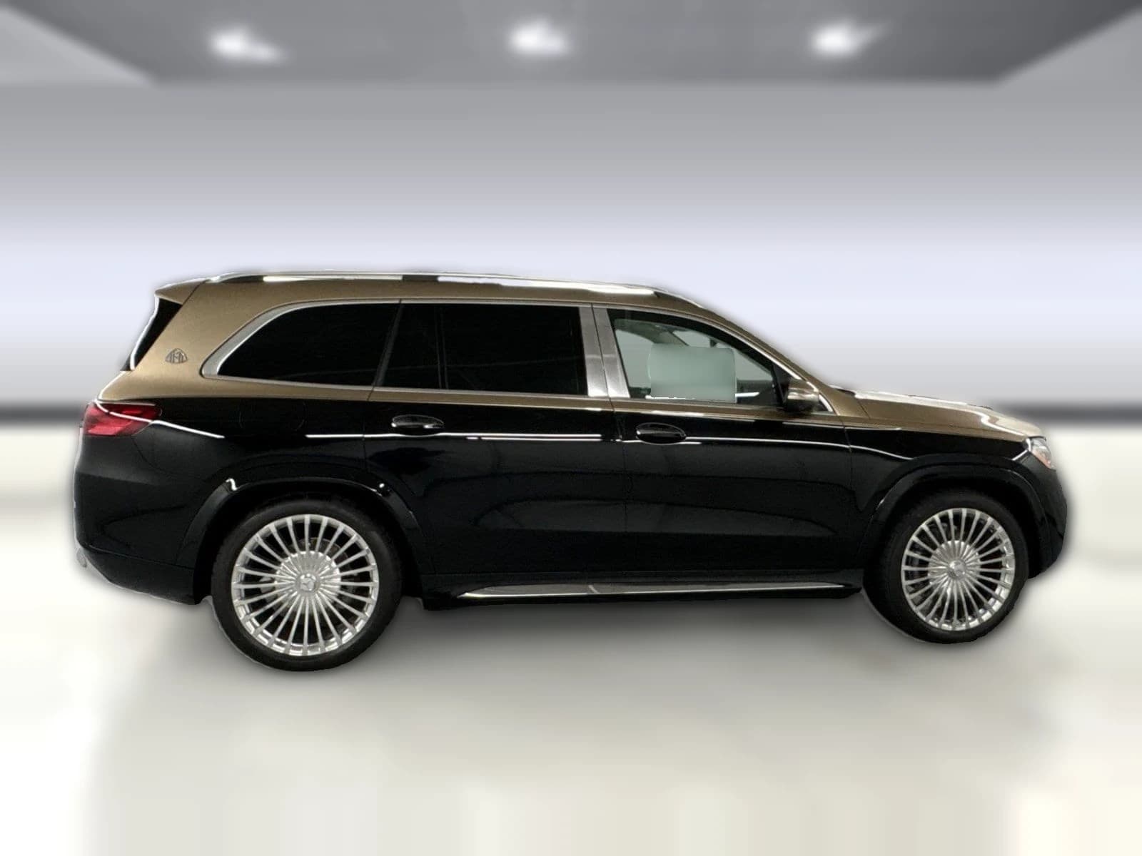 Mercedes-Benz GLS Maybach GLS 600 4MATIC SUV 2026 — side view