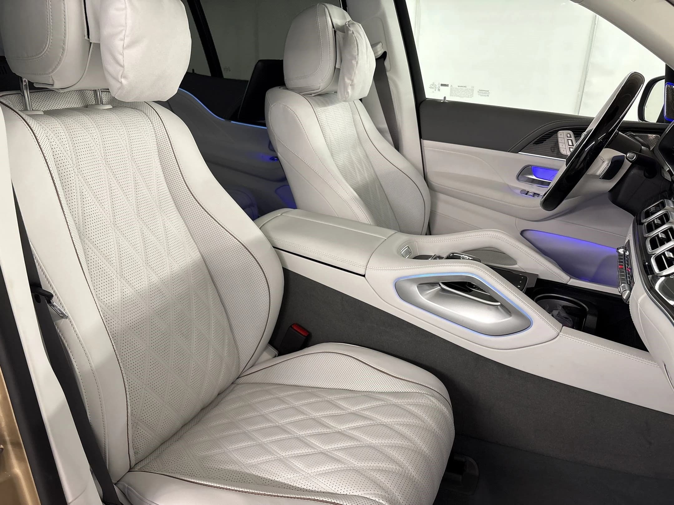 Mercedes-Benz GLS Maybach GLS 600 4MATIC SUV 2026 — side view
