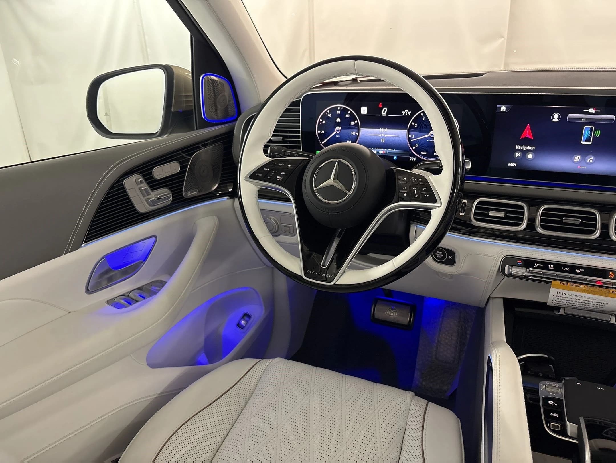 Mercedes-Benz GLS Maybach GLS 600 4MATIC SUV 2026 — side view