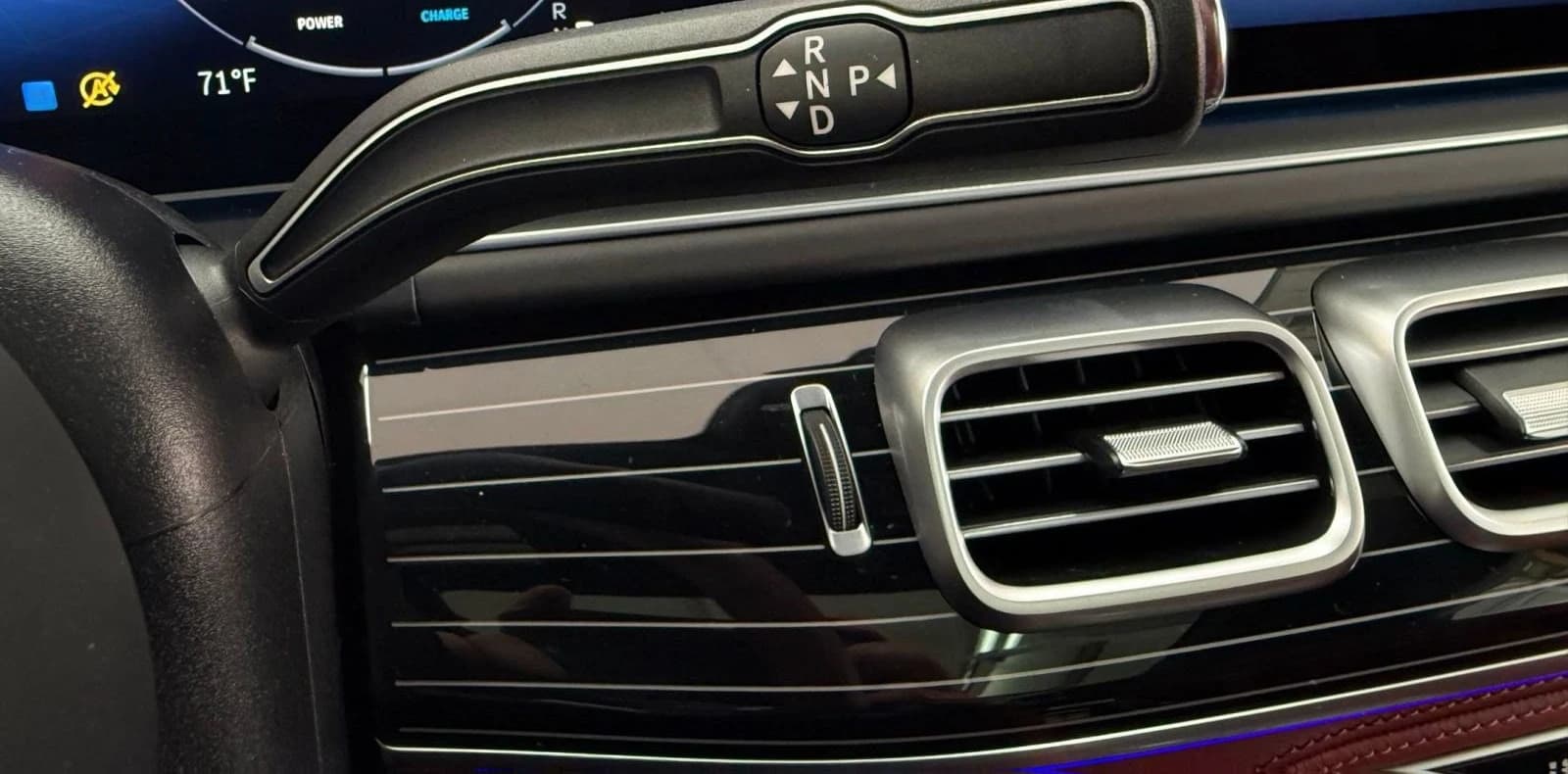Mercedes-Benz GLS Maybach GLS 600 4MATIC SUV 2026 — side view