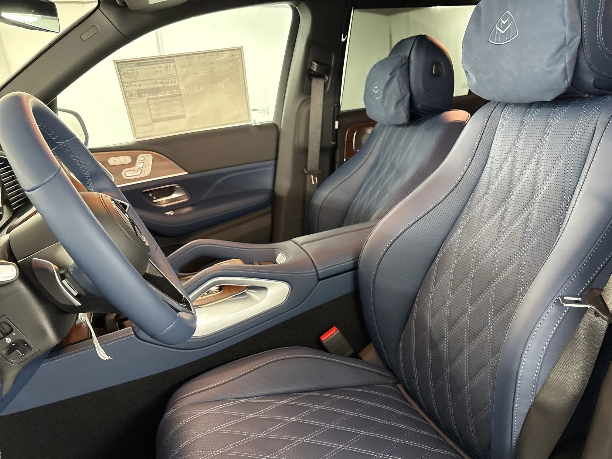 Mercedes-Benz GLS Maybach GLS 600 4MATIC SUV 2026 — side view
