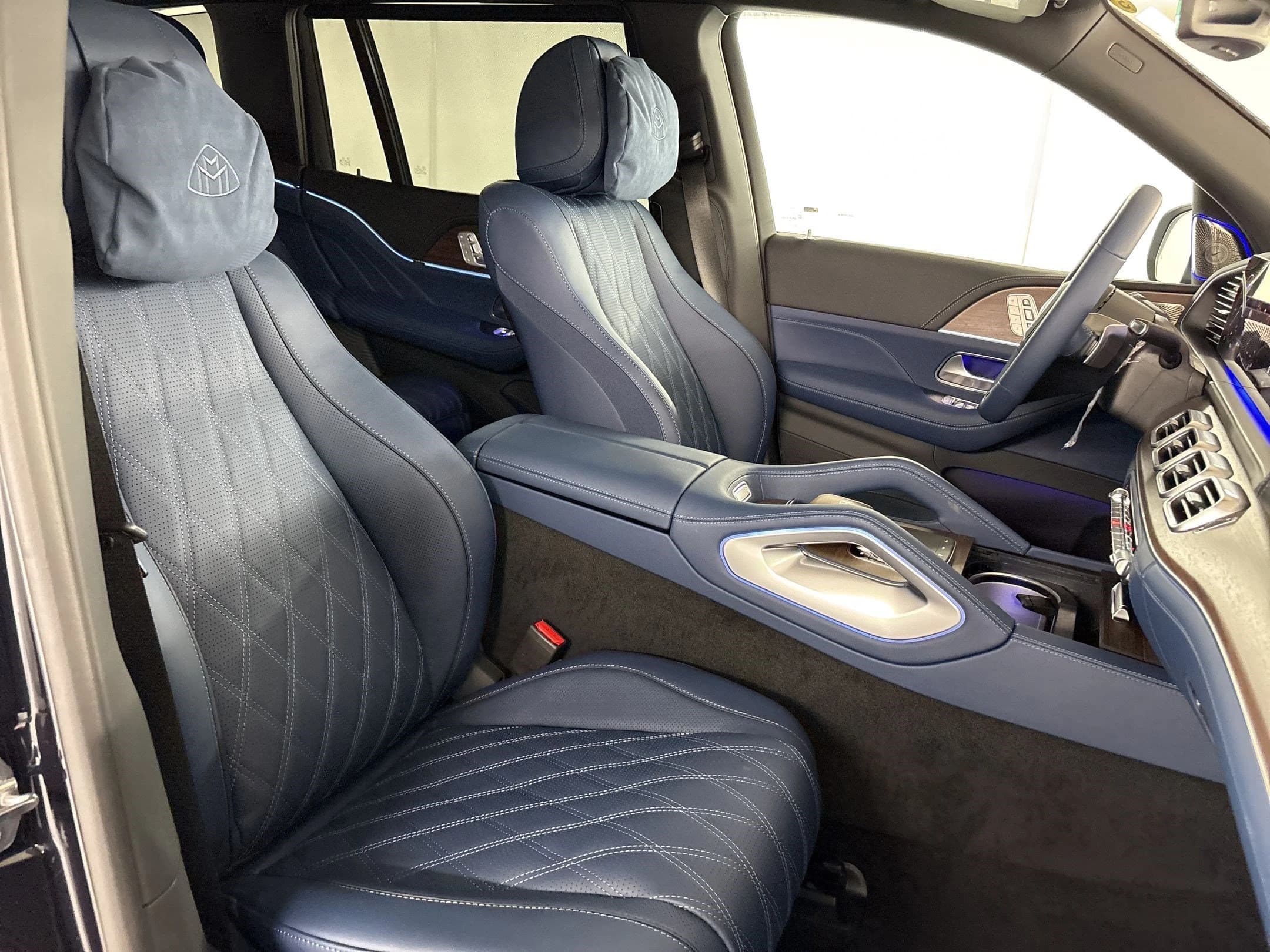 Mercedes-Benz GLS Maybach GLS 600 4MATIC SUV 2026 — side view