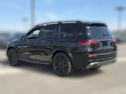 Mercedes-Benz GLS Maybach GLS 600 4MATIC SUV 2026 — side view
