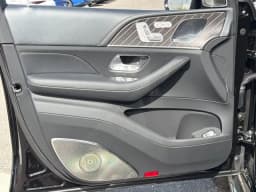 Mercedes-Benz GLS Maybach GLS 600 4MATIC SUV 2026 — side view