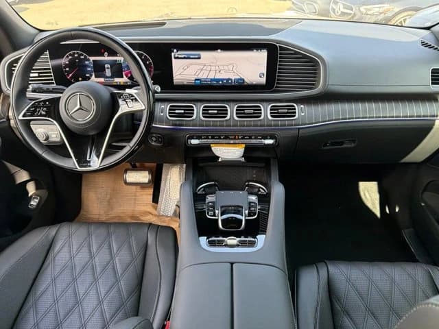 Mercedes-Benz GLS Maybach GLS 600 4MATIC SUV 2026 — side view