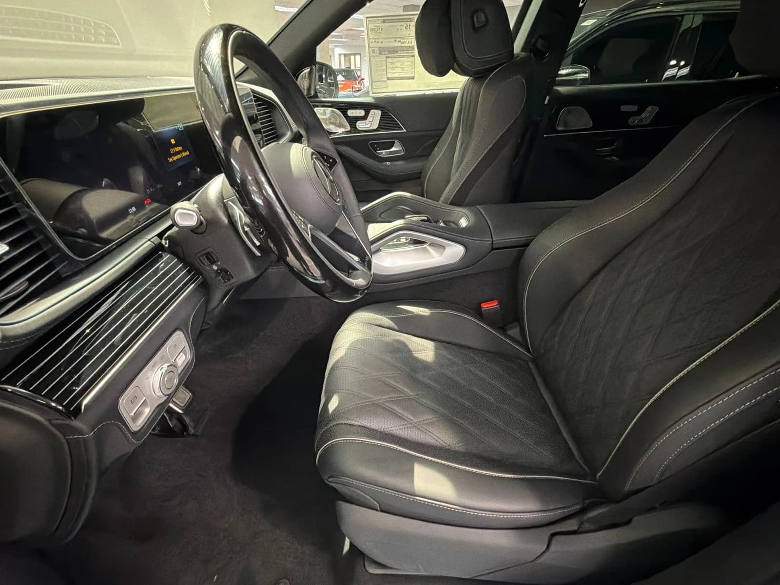 Mercedes-Benz GLS Maybach GLS 600 4MATIC SUV 2026 — side view