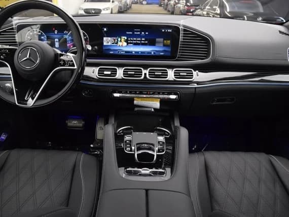 Mercedes-Benz GLS Maybach GLS 600 4MATIC SUV 2026 — side view