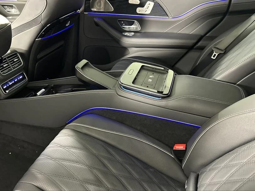 Mercedes-Benz GLS Maybach GLS 600 4MATIC SUV 2026 — side view