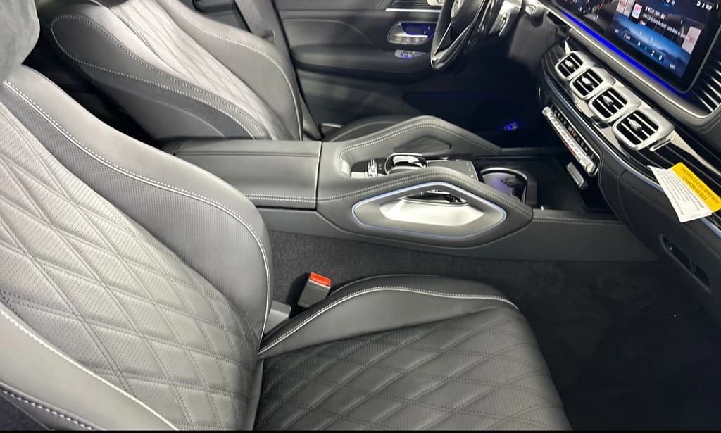 Mercedes-Benz GLS Maybach GLS 600 4MATIC SUV 2026 — side view