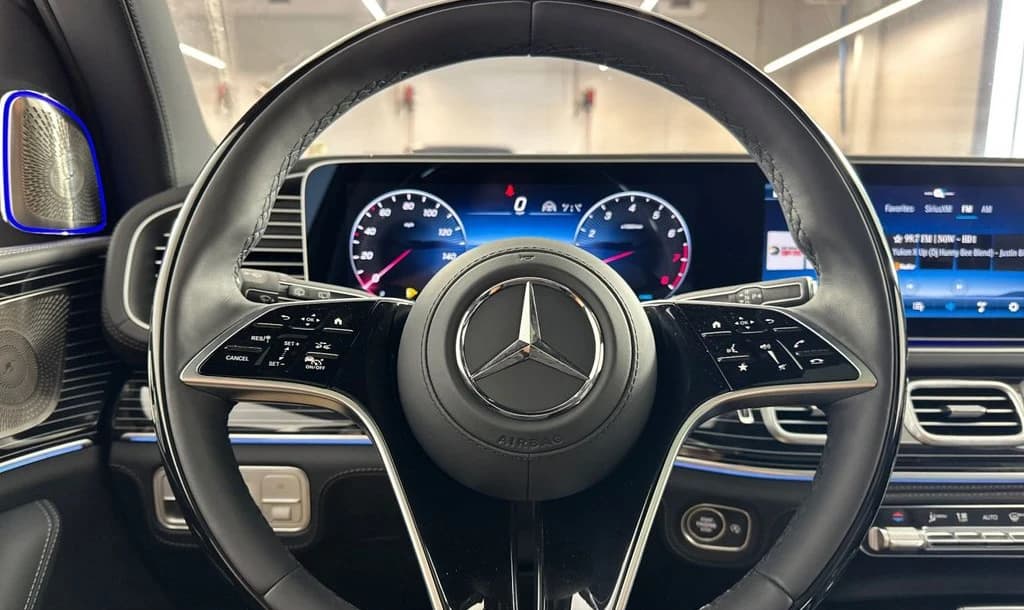 Mercedes-Benz GLS Maybach GLS 600 4MATIC SUV 2026 — side view