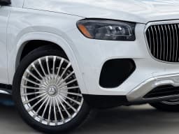 Mercedes-Benz GLS Maybach GLS 600 4MATIC SUV 2026 — side view