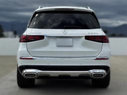 Mercedes-Benz GLS Maybach GLS 600 4MATIC SUV 2026 — side view