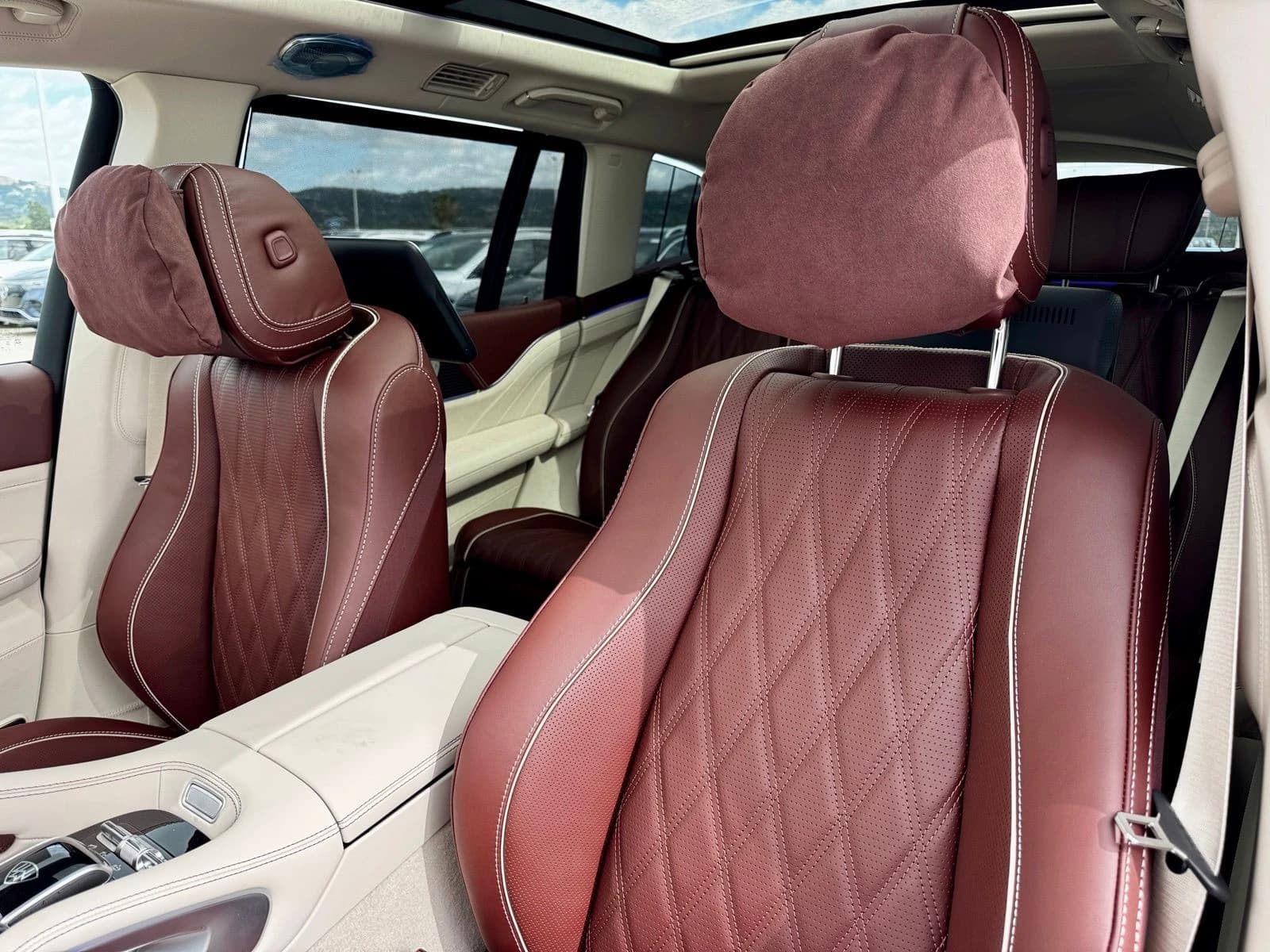 Mercedes-Benz GLS Maybach GLS 600 4MATIC SUV 2026 — side view