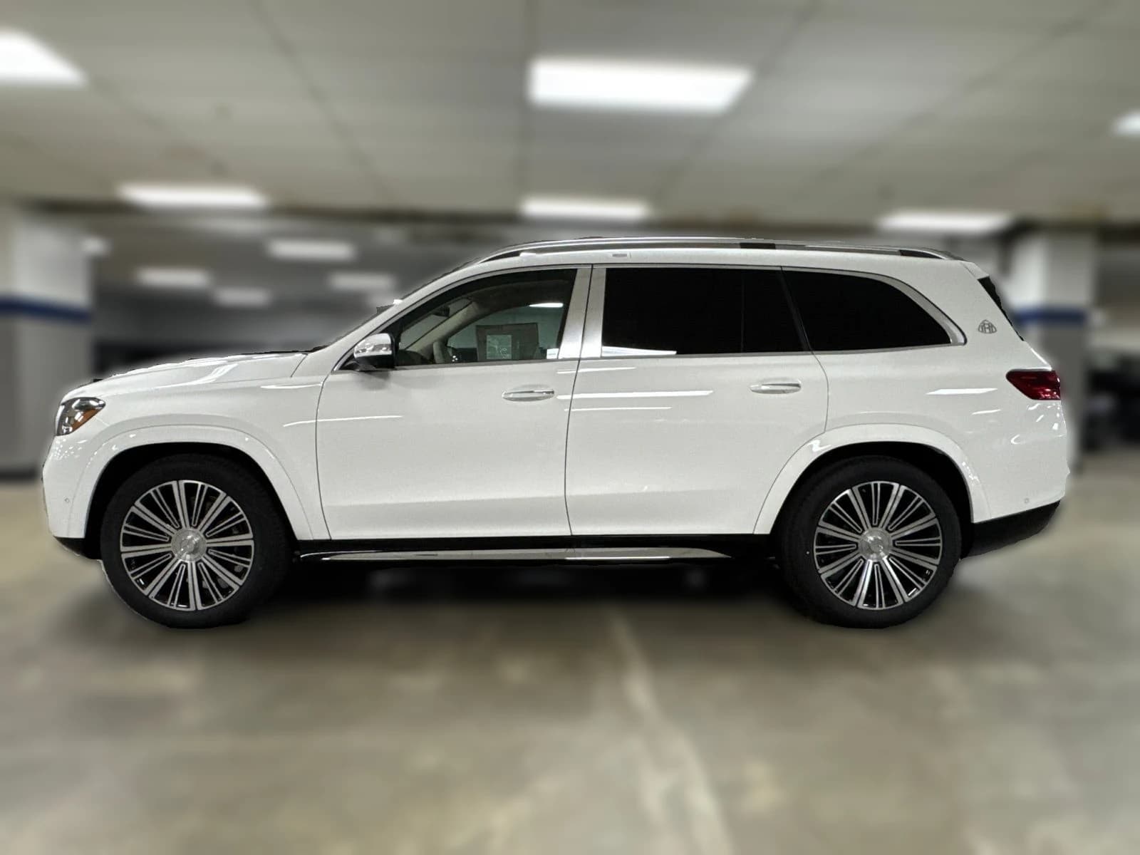 Mercedes-Benz GLS Maybach GLS 600 4MATIC SUV 2026 — side view