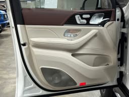 Mercedes-Benz GLS Maybach GLS 600 4MATIC SUV 2026 — side view