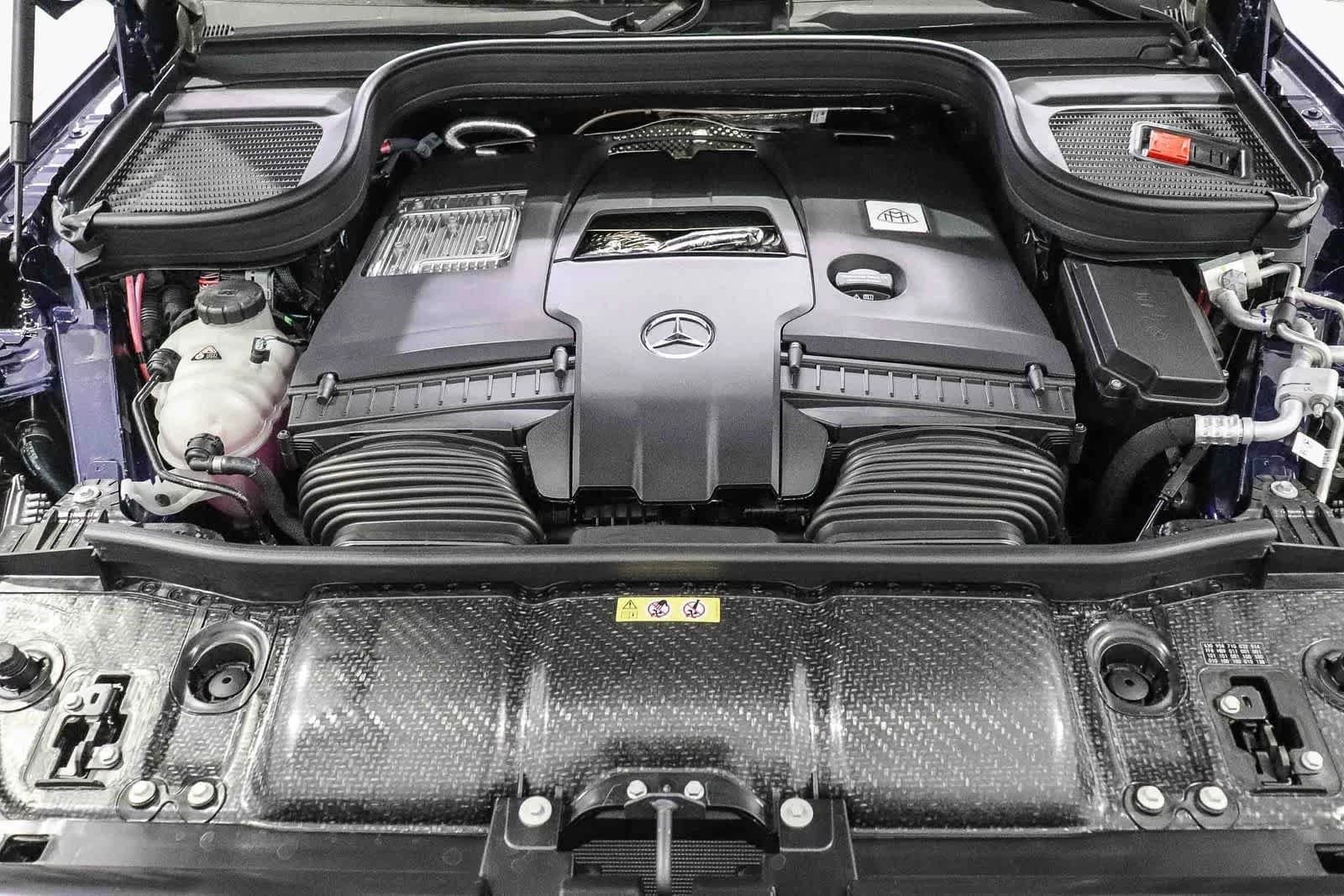 Mercedes-Benz GLS Maybach GLS 600 4MATIC SUV 2026 — side view